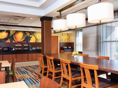Fairfield & By Marriott Downtown Hotel Omaha