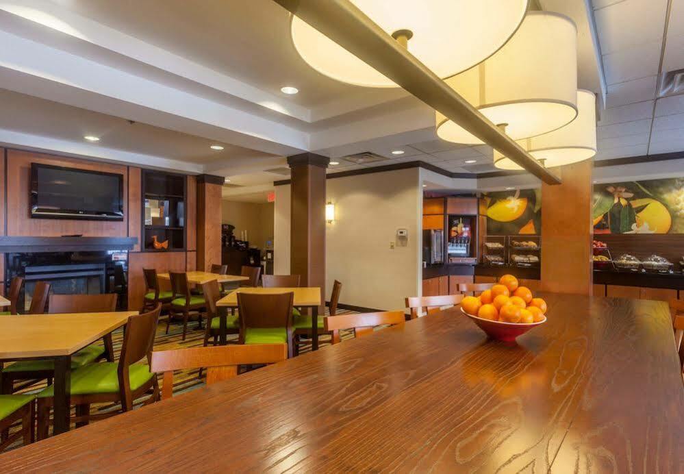 Fairfield & By Marriott Downtown Hotel Omaha